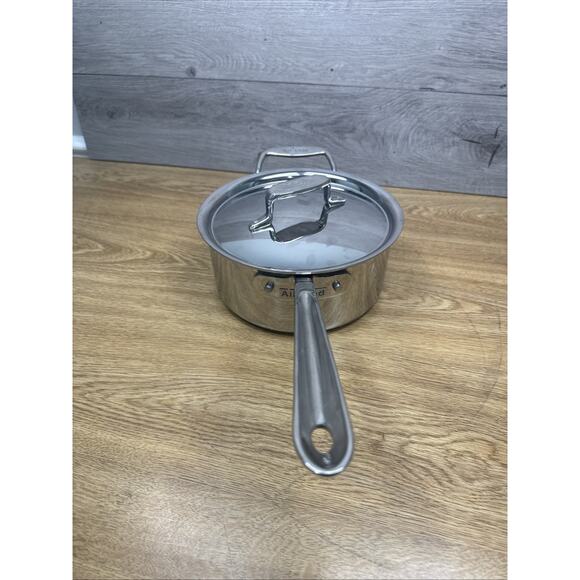 All-Clad D5 Polished 18/10 SS 5-Ply Bonded 3-qt sauce Pan with Lid - Picture 10 of 12
